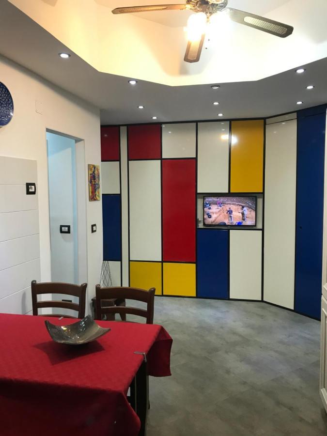 Mondrian'S House Apartment Genoa Bagian luar foto